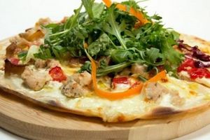 Піца з білими грибами: вишуканий та ніжний смак улюбленої страви фото