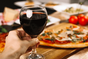Какое вино подходит к пицце? фото