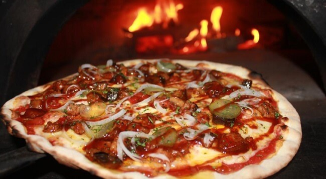 Пицца Барбекю: состав, калорийность и рецепт с фото - картинка 1