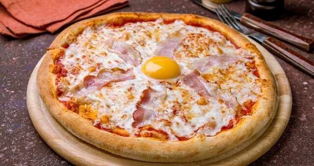 Пицца Карбонара — рецепт приготовления - фото 1